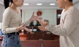 Con gái kiện bố, đòi bán nhà để đi du học